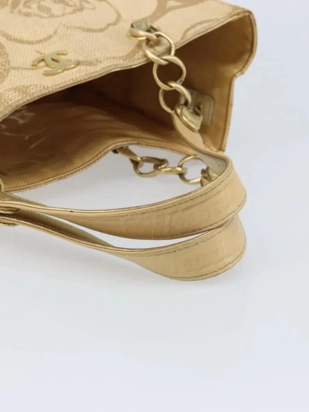 CHANEL Tote Bag Straw Beige Gold CC Auth bs33645